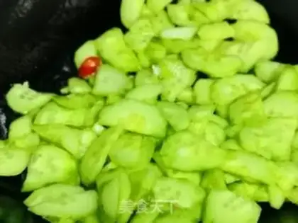 Make Clear cucumber chips step 4