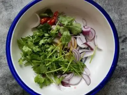 Make A fragrance of onion beef step 6