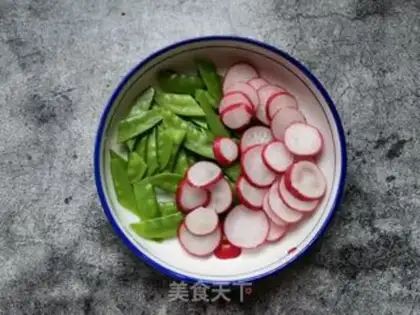 Make Dutch cherry radish beef step 4