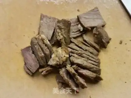 Make Dutch cherry radish beef step 7