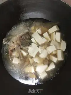 Make Fish bone tofu soup step 3