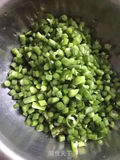 Make Garlic fried goose eggs step 2