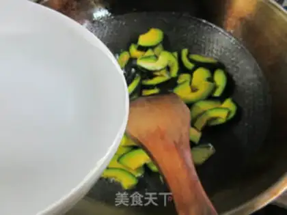 Make Clear the betel pumpkin step 4