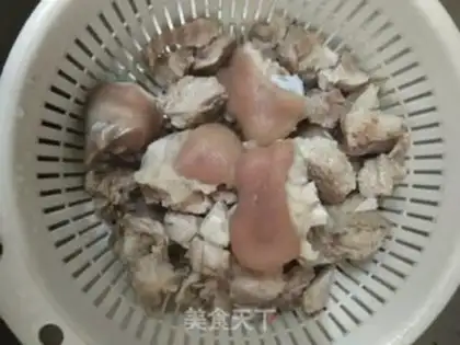 Make Carrot pig hoof step 2