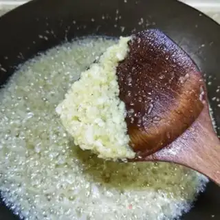Make Fried garlic step 9