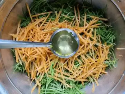 Make Carrot steamed broom seed step 2