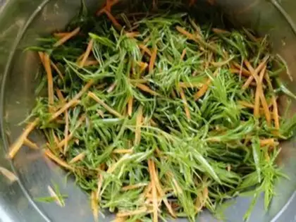 Make Carrot steamed broom seed step 3