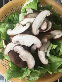 Make Scrambled mushrooms step 0