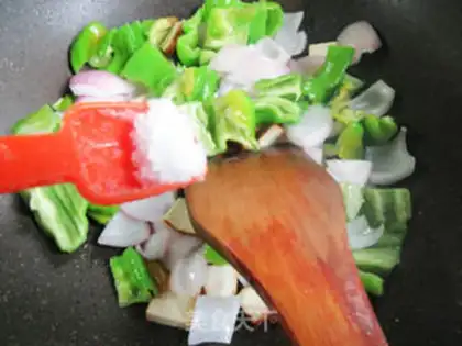 Make Scrambled onions step 5