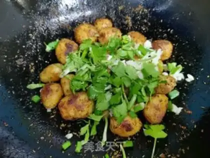 Make Spicy little potatoes step 6