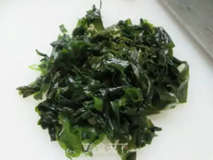 Make Fried eggs from the dress and vegetables step 2