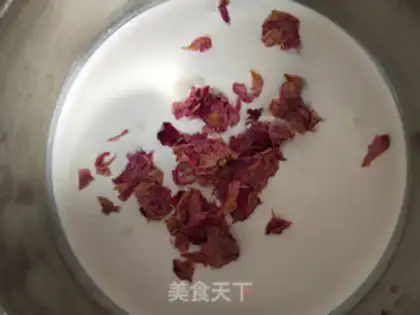 Make Rose cream step 2