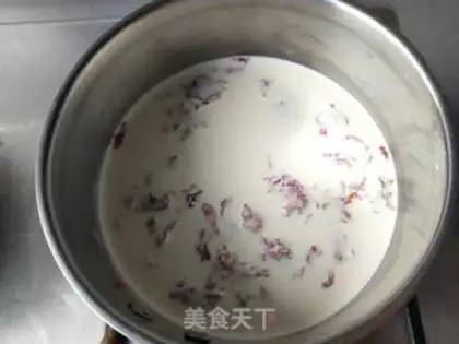 Make Rose cream step 3