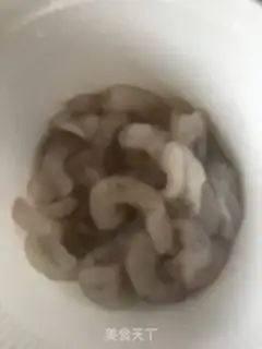 Make Shrimp ham steaming eggs step 1