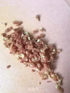 Make Shrimp ham steaming eggs step 2