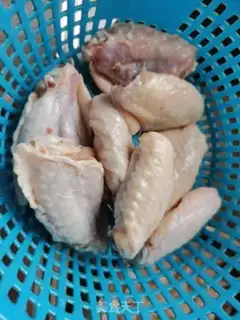 Make Chicken wings in Orleans step 0