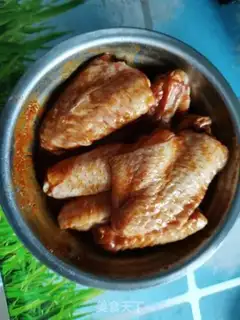 Make Chicken wings in Orleans step 3