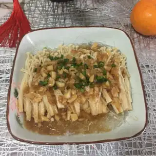Make Garlic fans steamed golden needle mushrooms step 8