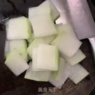 Make Wintermelon rollers, white soup step 0