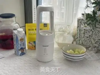 Make Melon cream step 0