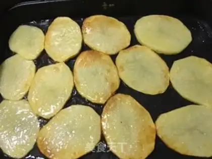 Make Five potato chips step 1