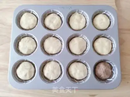 Make Mini football burger step 11