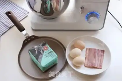Make All-Mike bacon omelet step 0