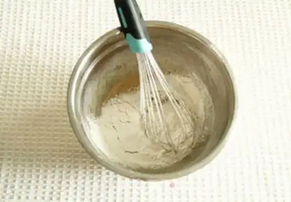 Make Red-tree cupcakes step 3