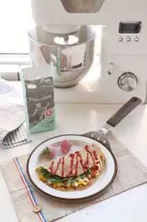 Make All-Mike bacon omelet step 8