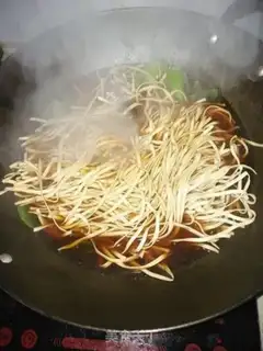 Make Beef noodles step 4