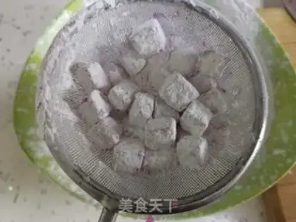 Make Flamingo milk tea step 1