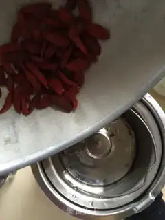 Make Pyrothetic detoxification tea step 1
