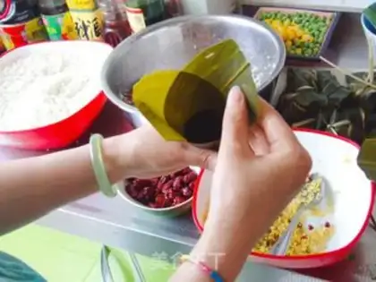 Make Yellow-rice red dates step 2