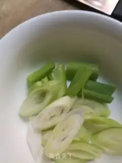 Make Eggs on the onions step 0