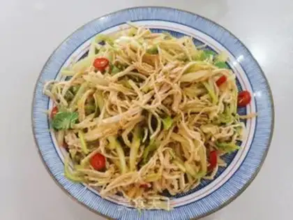 Make Spicy chicken silk step 7