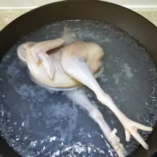 Make Roast chicken soup step 2