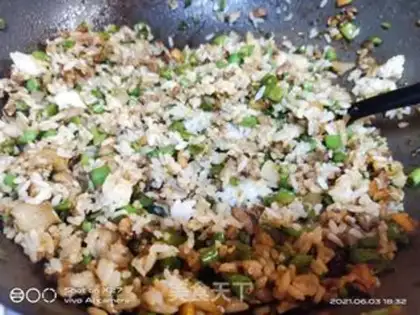 Make Chicken bean horned rice step 3