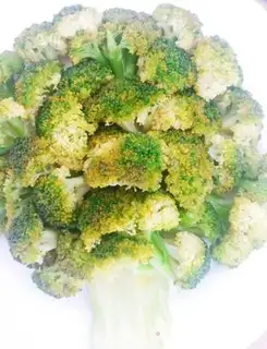 Make Garlic broccoli step 9