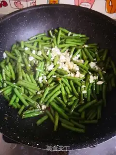 Make Garlic beans step 4