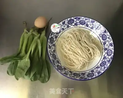 Make A green egg noodles step 0
