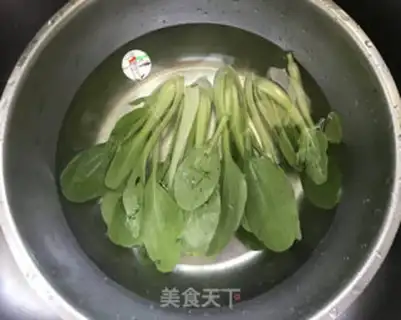 Make A green egg noodles step 1
