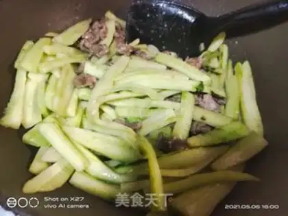 Make Cucumber beef step 3