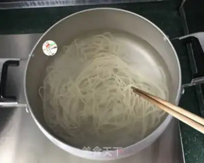 Make A green egg noodles step 7