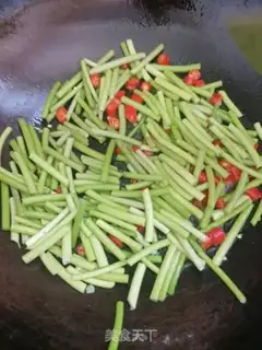Make Garlic fried pigs step 1
