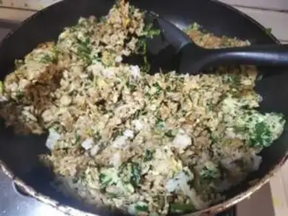 Make Scorch egg fried rice step 6