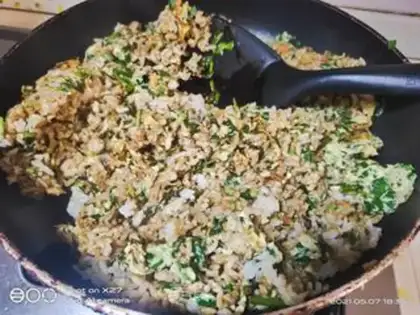Make Scorch egg fried rice step 7
