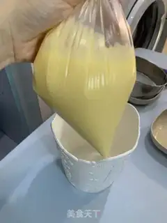 Make Lemon cupcakes step 5