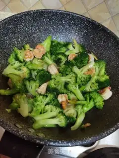 Make Shrimp fried broccoli step 11
