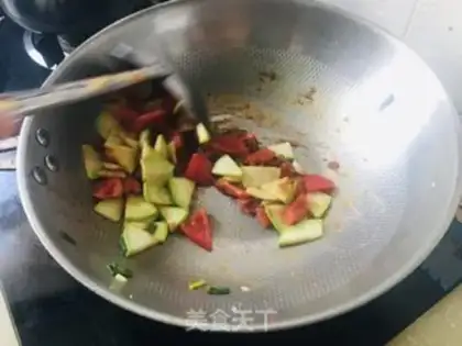 Make Eggs and tomatoes step 5
