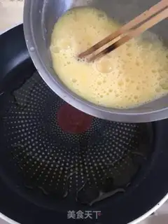 Make Pumpkin fried eggs step 3